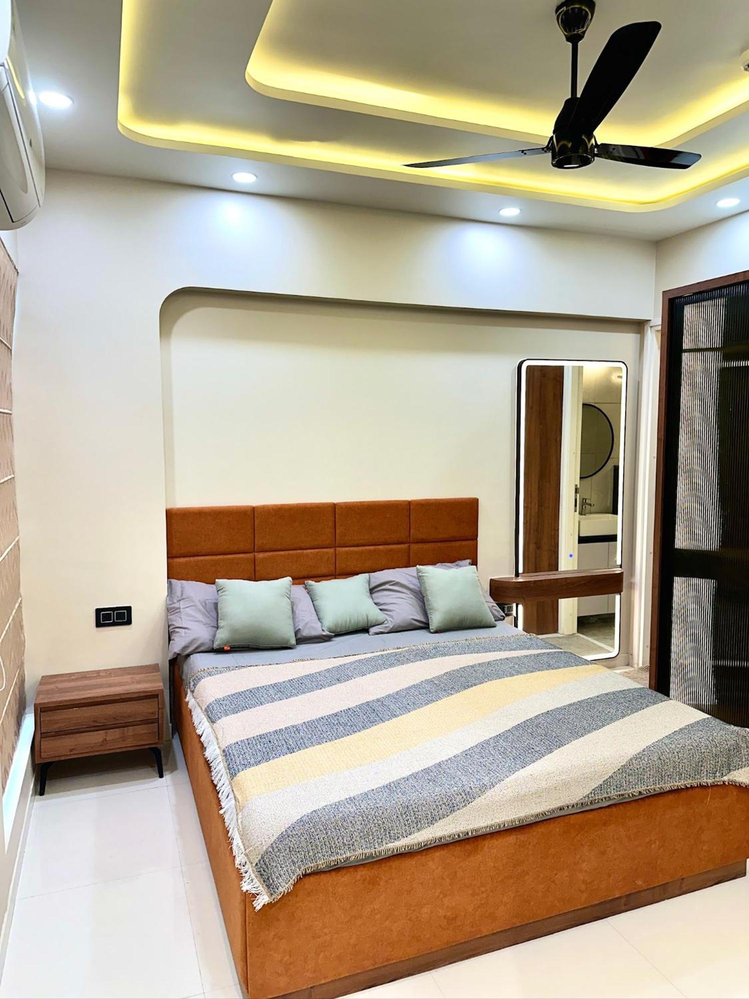 Peacock Palace 2Bhk Modern Ac Flat In Baner Пюн Екстериор снимка